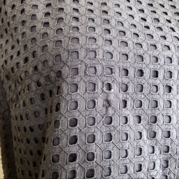 GAP Gray Eyelet Sleeveless Top - Picture 5 of 7